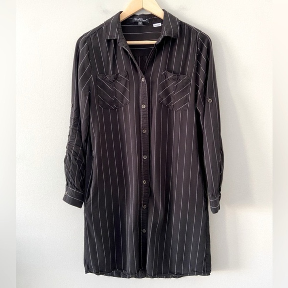 Velvet Heart Black And White Striped Long Sleeve Button Front Pocket Shirt